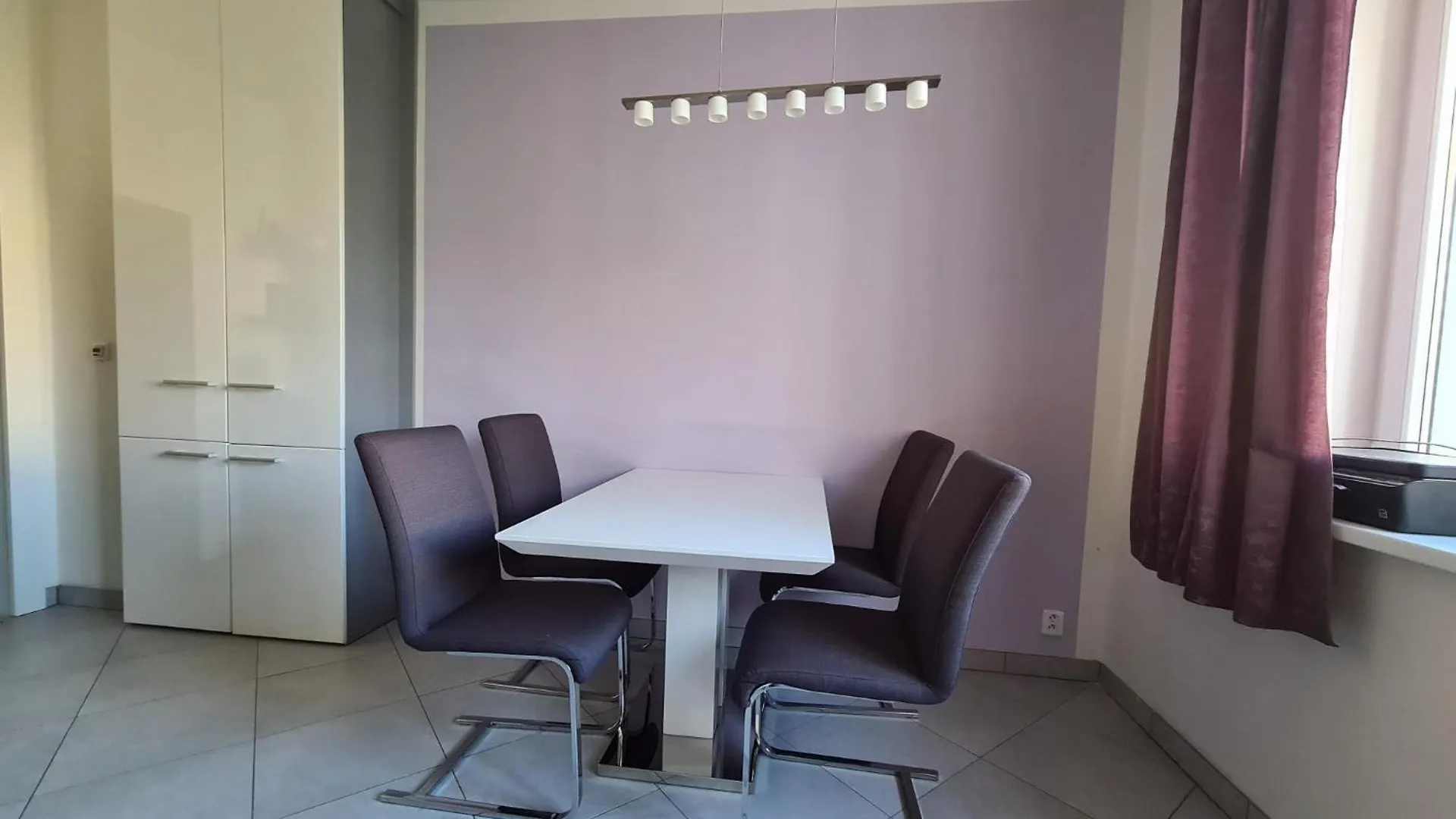 Lovely Apartment Near The Center Prag